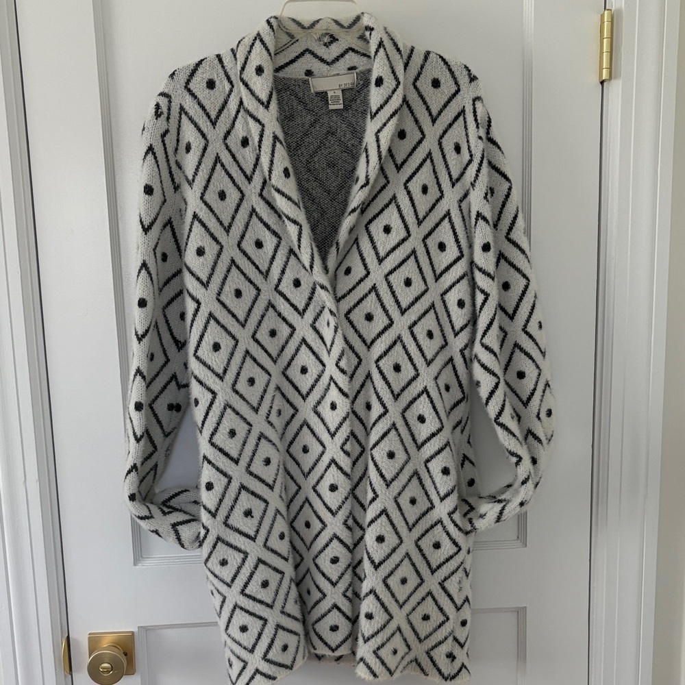 BY Design Cozy Geometric Sweater-Oversized - Picture 3 of 8